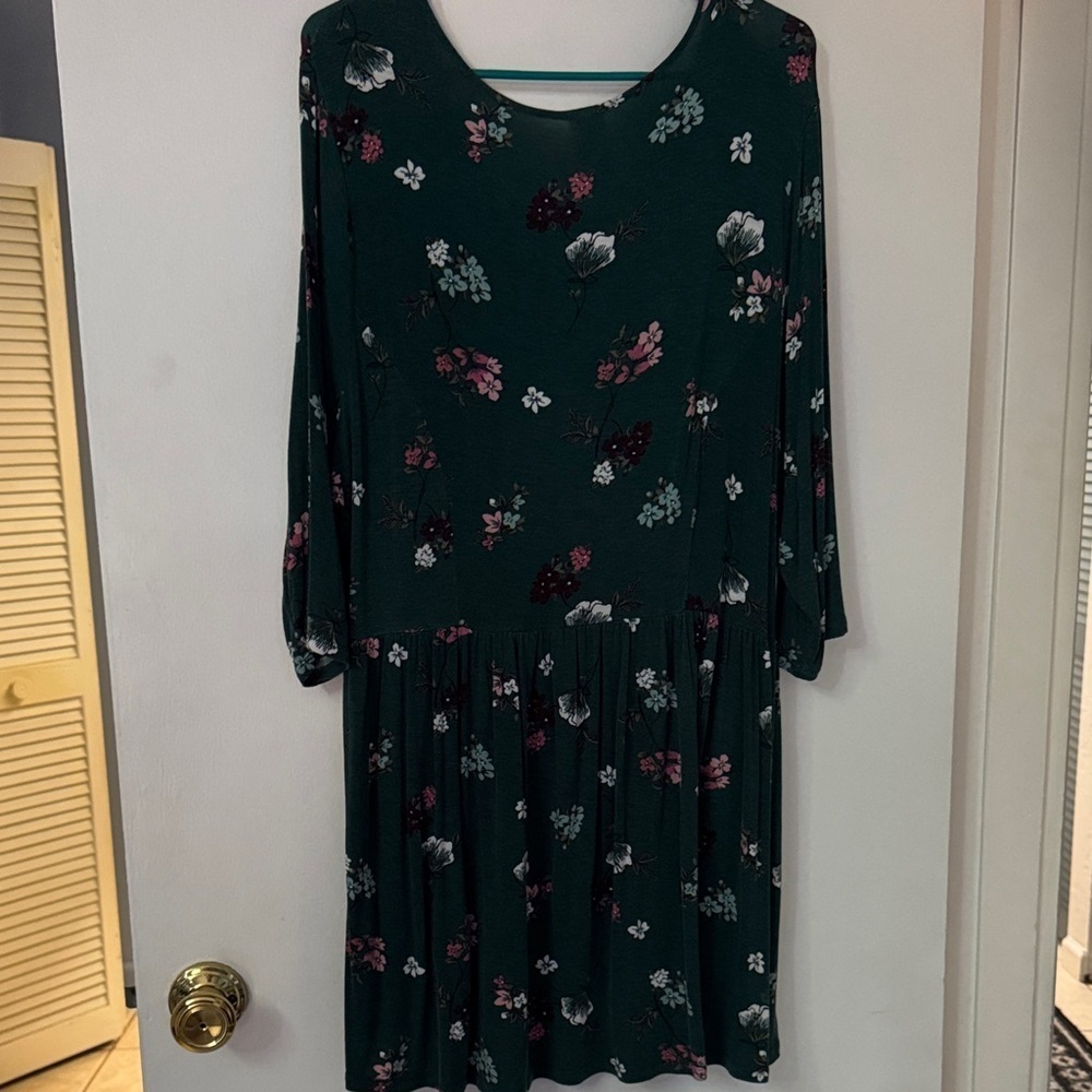 Floral Green Women's Top - Picture 5 of 5